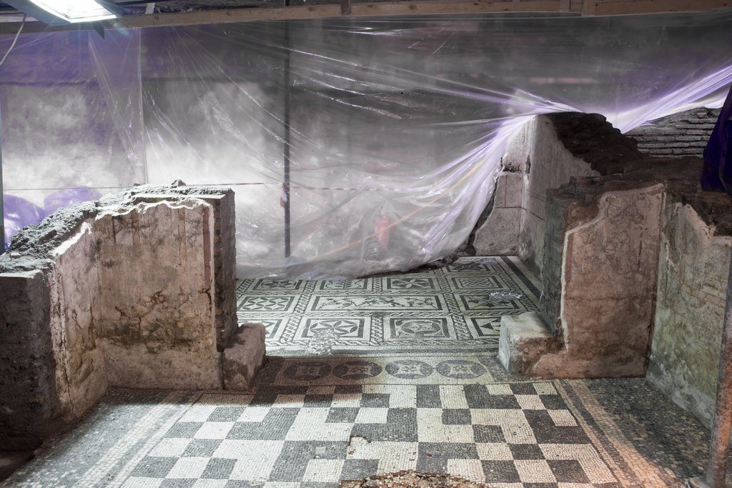 Decorated Domus discovered in Rome